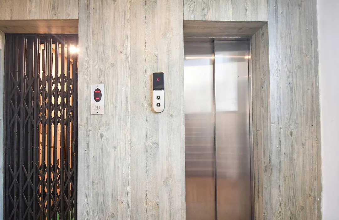 Fabhotel Emerald-1